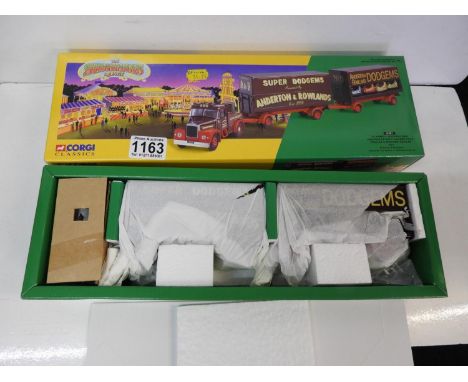 Boxed Corgi Classics Highwayman Generator with Closed Pole Trailer and Dodgem Trailer Set 
