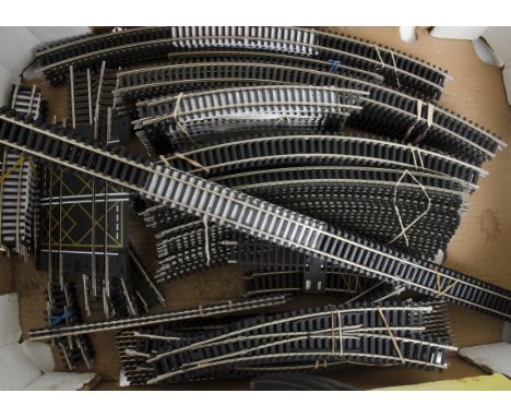 Large collection of mainly unused loose Hornby  00 Gauge Track and Points, 5th Rad (11.25deg) short curves (8), Long Straight