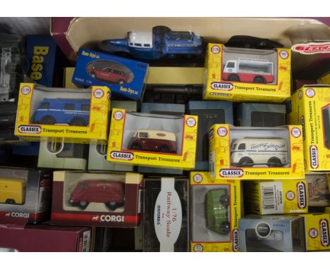 Trackside Models, a boxed/cased collection of 1:76 scale vintage vehicles, including examples by Classix ( 11), Base Toys (5)