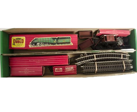 Hornby Dublo 00 Gauge 2-Rail Locomotive and Accessories, 2211 BR green  60030 'Golden Fleece' with spanner and oil tube, in o