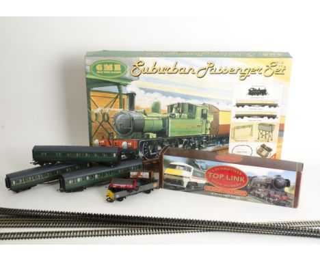 Hornby and Airfix OO Gauge Trains, Unboxed Hornby Bulleid Pacifics 21C123 'Blackmoor Vale' in SR malachite and 34081 '92 Squa