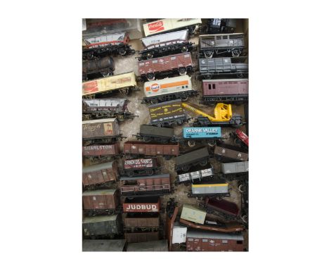 Hornby Lima Fleischmann Grafar Wrenn Dapol and Bachmann 00 Gauge Goods Rolling Stock, including open trucks, Vans, Tank Wagon