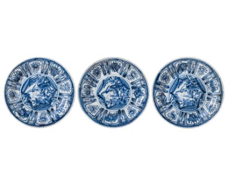 Ca. 19-20th century AD.
A group of three blue and white dishes with botanical decorations.
Size: 210-210mm x 30-30mm; Weight: