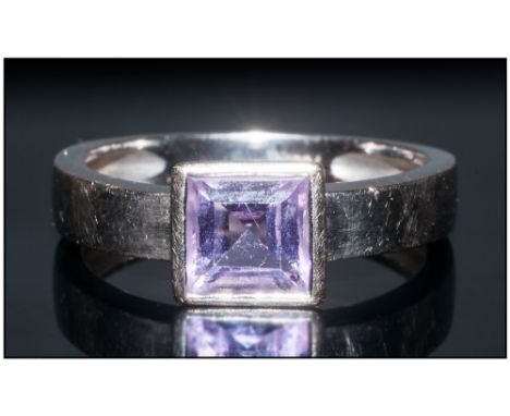 Modern 18ct White Gold Set Square Cut Single Stone Amethyst Ring, The Amethyst of Good Colour and Clarity. Marked 750.