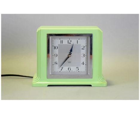 Art Deco Smiths Electrical Green Bakelite Clock. Rare Bakelite Colour, In High Deco Style. c.1930's. 5.25 Inches High, 7.25 I