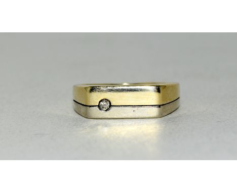 9ct gold gents diamond h/m twin colour gold gents signet ring size R