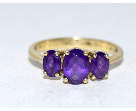 9ct gold ladies 3 stone amethyst ring size S