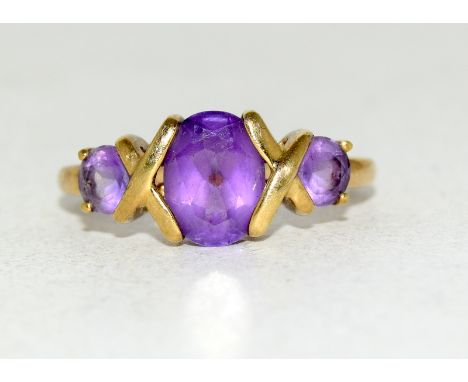 9ct gold ladies 3 stone amethyst ring size M