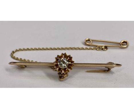 GOLD &amp; DIAMOND BAR BROOCH (UNMARKED) - with safety chain, visual estimate of the diamond 0.3cts, total weight 4.8grms
