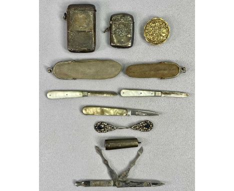 SILVER &amp; OTHER BIJOUTTERIE ITEMS - two silver bladed mother of pearl pocketknives and two others, silver cheroot holder, 