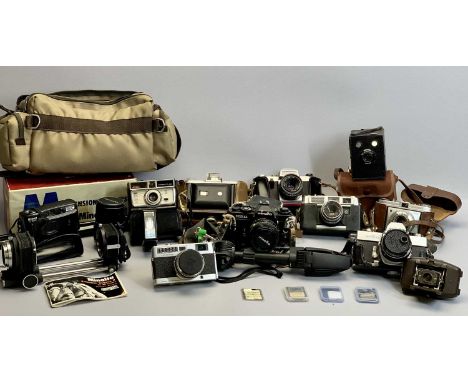 CAMERAS - an assortment of vintage and accessories including a Minolta SRT101 SLR camera, a Praktica Nova 1B camera, a boxed 