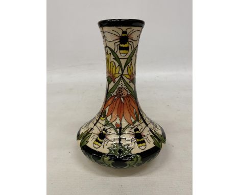 A MOORCROFT LIMITED EDITION 16/40 JUST BEE-CAUSE VASE DESIGNED BY R. BISHOP - 20.5 CM IN BOX 