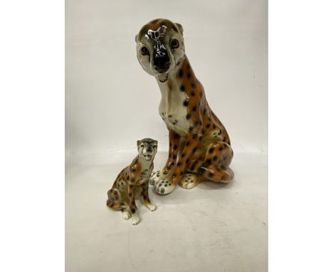 TWO VINTAGE CERAMIC CHEETAH STATUES - 40.5 CM AND 18 CM 