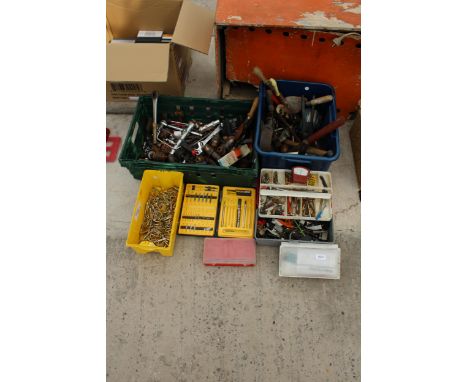 A LARGE ASSORTMENT OF TOOLS AND HARDWARE TO INCLUDE DRILL CHUCKS, PINS AND SPANNERS ETC