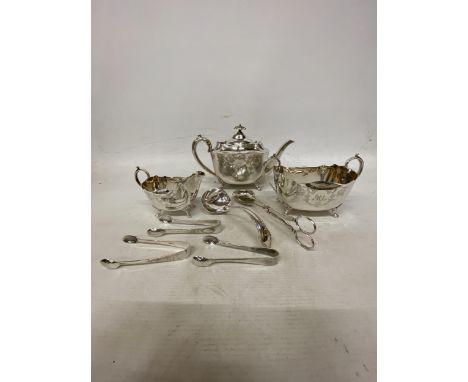 EIGHT ITEMS OF SILVER PLATE TO INCLUDE A TEAPOT, SUGAR BOWL, MILK JUG, THREE SETS OF NIPS ETC