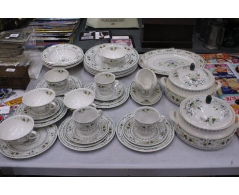 A ROYAL DOULTON 'PROVENCAL' 38 PIECE, PART DINNER SERVICE TO INCLUDE VARIOUS SIZES OF PLATES, LIDDED SERVING TUREENS, A SAUCE