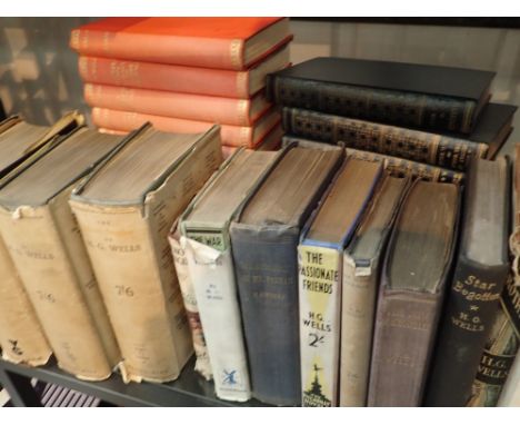 Collection of vintage books by H G Wells 