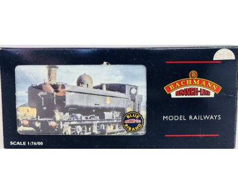 Bachmann OO gauge 32-210 5700 Pannier Tank 5786 GWR Green locomotive mint and boxed