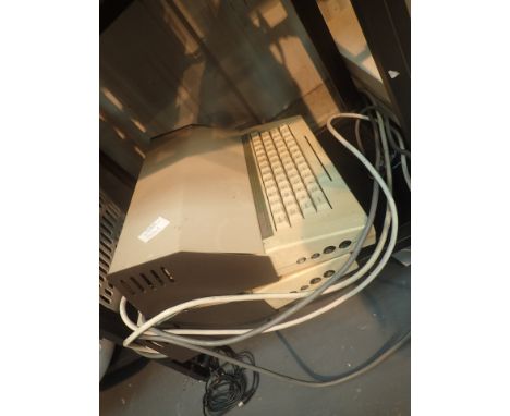 Mixed vintage computer items