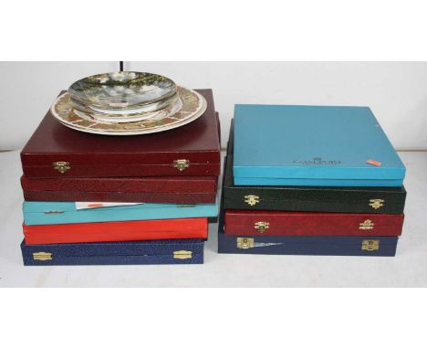 A collection of various modern collectors' plates to include Spode The First Canterbury Pilgrim plate, the Durrow plate, Crow