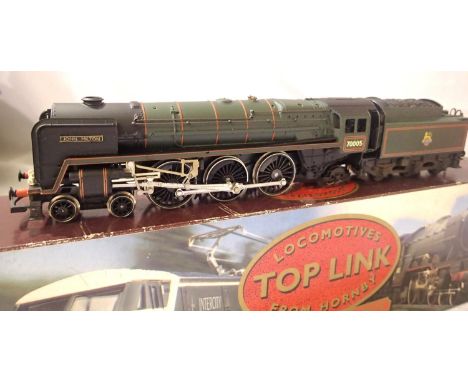 Hornby R242, Britannia Class rename/number, detailed 70005, John Milton, Green, Early Crest, in very good to excellent condit