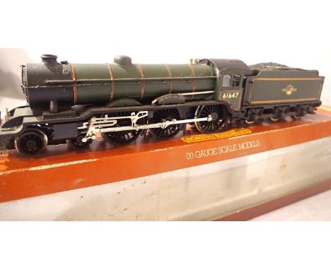 Hornby Class B17, refinished Green, Late Crest, 61647, Helmingham Hall, detailed, in very good condition, box poor. P&amp;P G