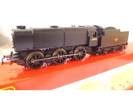 Hornby Class Q1 refinished in Black, Late Crest, 34005, detailed, in good condition, box fair. P&amp;P Group 1 (£14+VAT for t