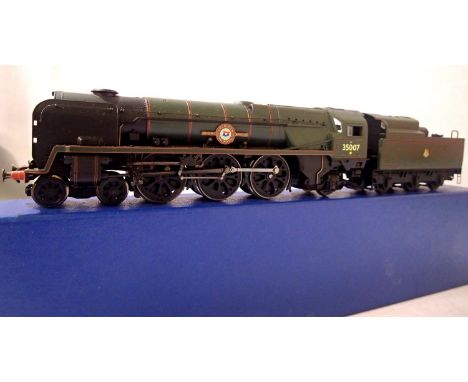 Hornby Merchant Navy Class rename/number, 25007, Aberdeen Commonwealth, Green, Early Crest, detailed, in very good to excelle