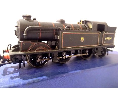Hornby class N2 tank, refinished in black 69504, Early Crest. Very good condition with storage wear to box. P&amp;P Group 1 (
