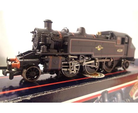 Bachmann Ivatt tank, refinished Black, Late Crest, 41239, in very good to excellent condition, box with wear. P&amp;P Group 1