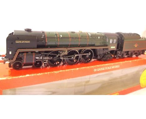 Hornby Britannia Class, 70040, Clive Of India, Green, Late Crest, in very good to excellent condition, wrong box. P&amp;P Gro