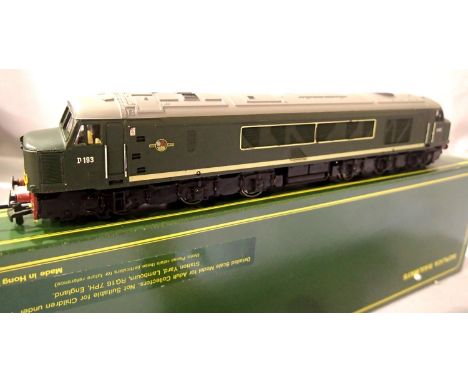 Bachmann Class 45, Green, Late Crest, D193, in very good to excellent condition, wrong box. P&amp;P Group 1 (£14+VAT for the 