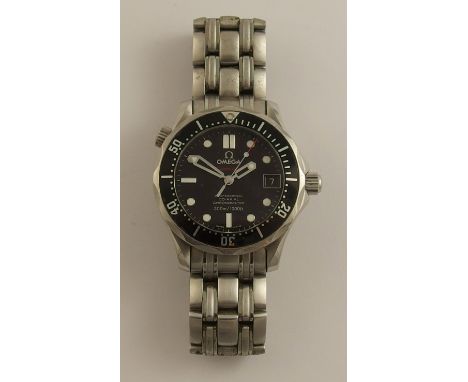 A gents Omega Seamaster Professional Chronometer in stainless steel, with black dial wave textured dial, white dot and baton 