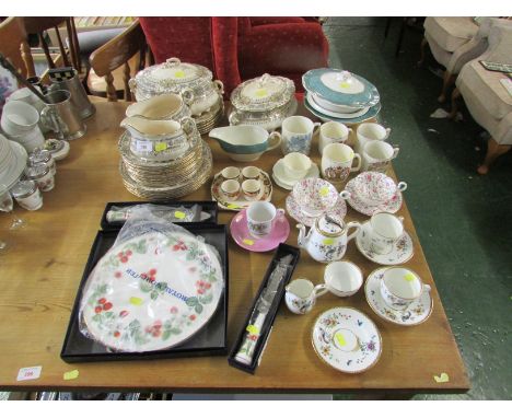 BOXED ROYAL WORCESTER STRAWBERRIES CAKE STAND, CAKE KNIFE AND SERVER, CROWN STAFFORDSHIRE TEA SET AND OTHER CHINA INCLUDING R