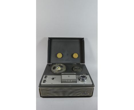 A Vintage Grundig TK120 Reel-to-reel Tape Recorder 
