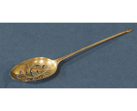 A silver Georgian mote spoon, 14.5cm long, hallmarks rubbed 