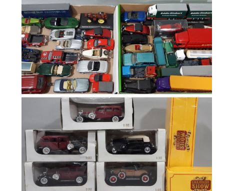 5 1:32 scale boxed Cadillac model cars from Signature range including 1927  314 Roadster, 2 x  1932 4-dr hard top, 1933 Fleet