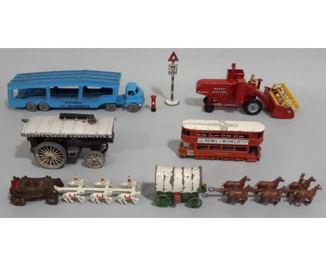 Small collection of Lesney model vehicles 1950's-1960's including Major Series Massey Ferguson Combine Harvester, Yesteryear 