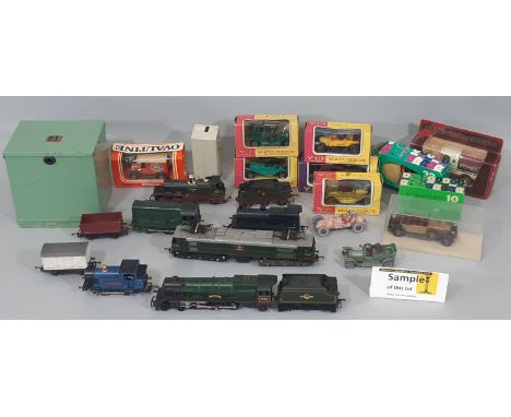 Collection of 00 gauge Triang railway models including 'Princess Elizabeth' 4-6-2 locomotive with tender, 27000 Electra locom