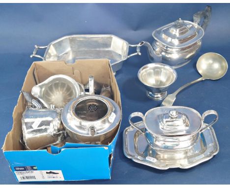 An Elkington silver plate serving dish, a quantity of silver plate tea ware, a ladle, etc. 