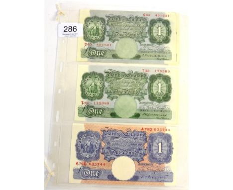 Bank of England, 5 x £1 'Britannia' Notes comprising: Mahon C63, light vertical centre crease & faint handling marks EF, Catt