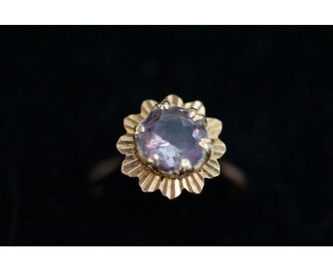 9ct Gold ring set with amethyst Size M