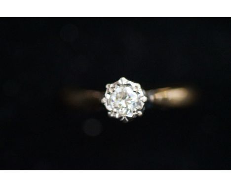 18ct Gold &amp; platinum ring with central illusion cut diamond, diamond size approx 0.25 carat, Size K 