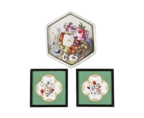 AN EARLY 19TH CENTURY ENGLISH PORCELAIN HEXAGONAL PLAQUE centrally decorated with flowers on a mossy bank, 24cm diameter (cra