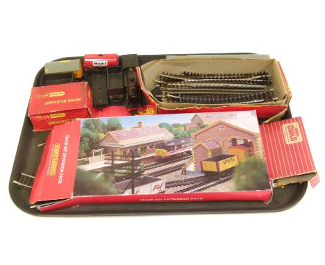 Hornby 69550 locomotive, Royal Mail coach, Saxa, Mobil and other wagons, two signals and a quantity of track. We are unable t