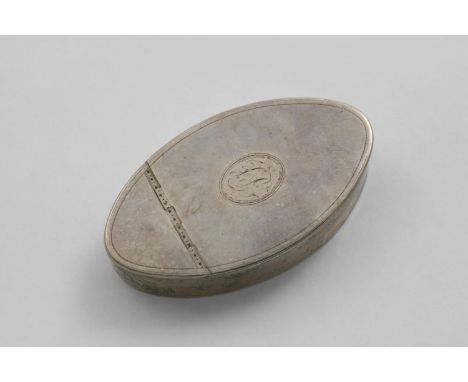 A GEORGE III NAVETTE-SHAPED SNUFF BOX with a concealed hinge, and engraved borders, the corner with an oval cartouche, initia