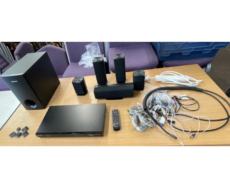 Samsung HT-F4500 5 Speaker Networking 3D Blu-ray &amp; DVD Home Theatre System, untested