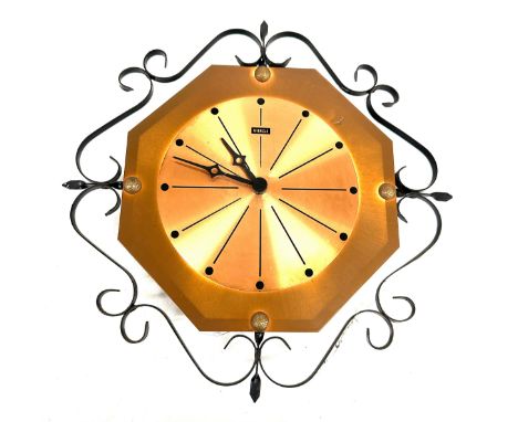 Retro wall clock, working order 