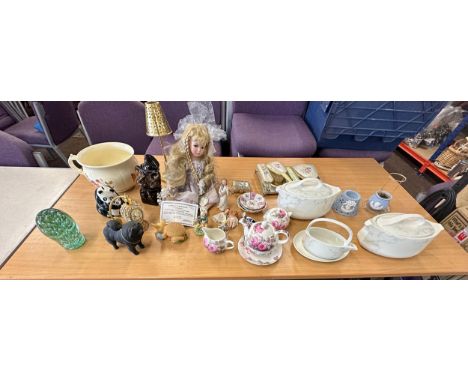 Large selection of miscellaneous items includes Willow tree angel of Autumn, 1:12 scale dolls house dolls and Natwest baby pa