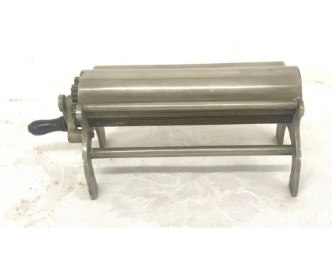 Vintage cigarette rolling machine by The Evan &amp; co, Concinnum 